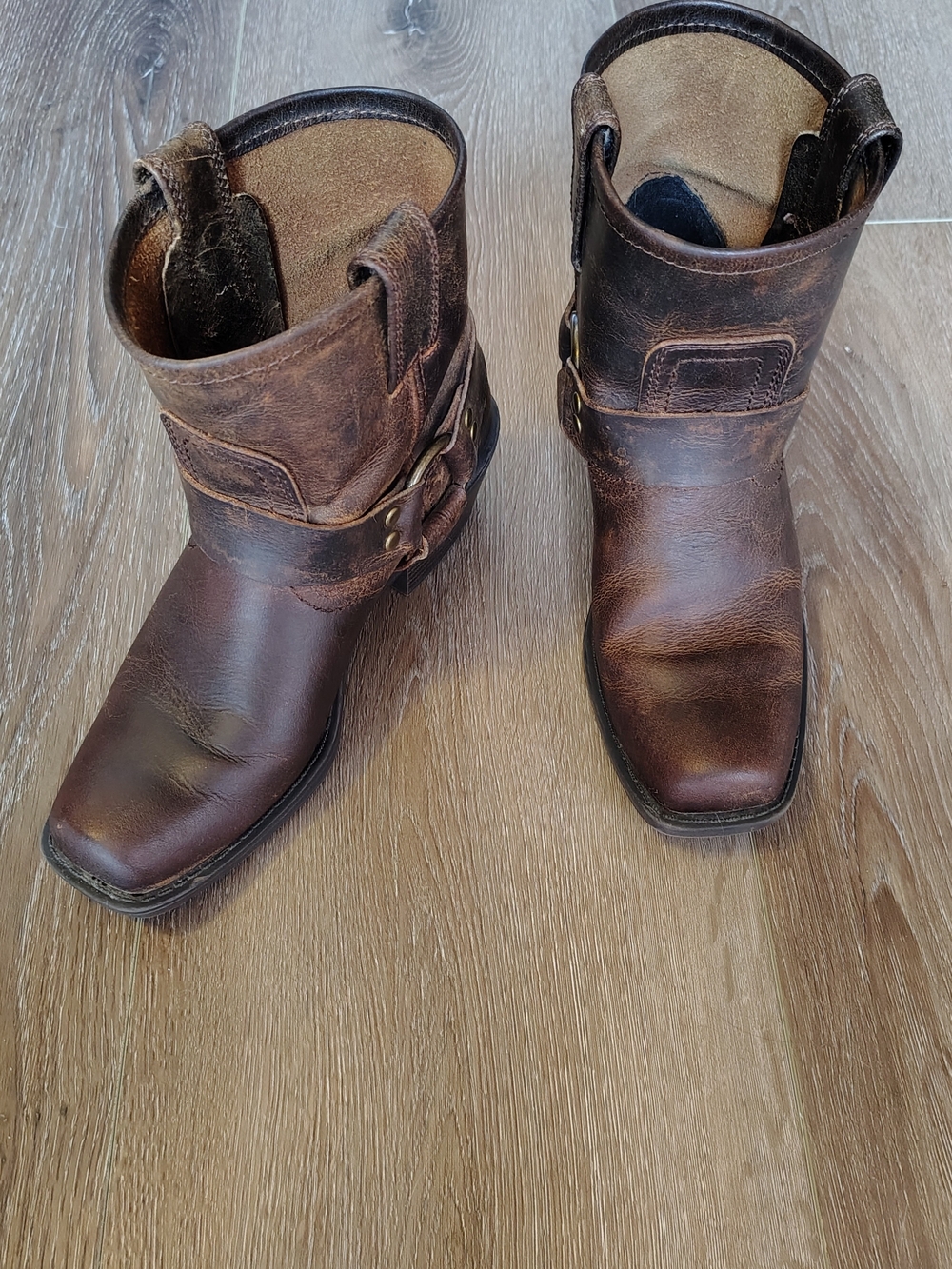 Cabelas Woman's Harness Square Toe Short 7" Leather Boots Size 6.5